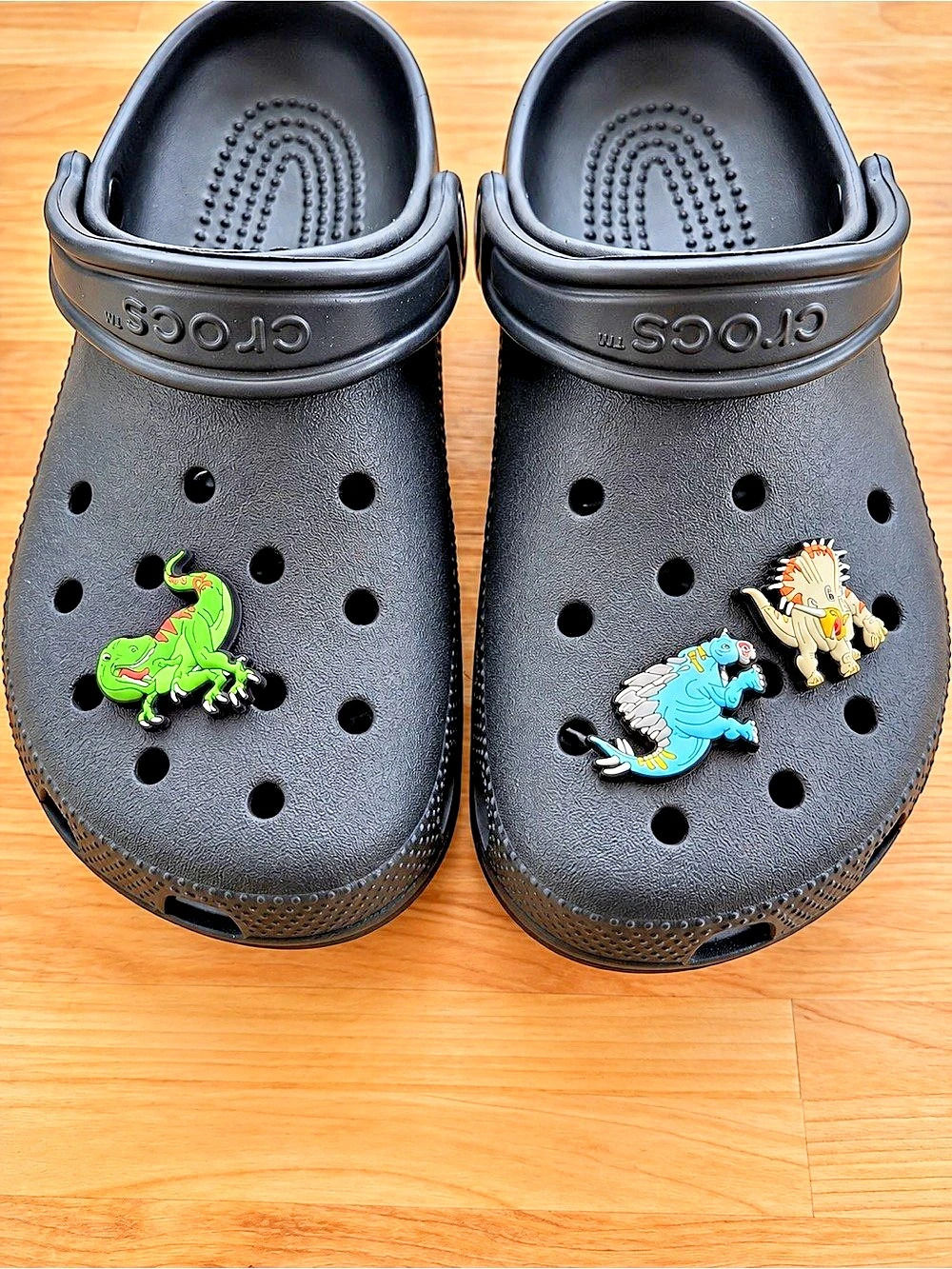 Crocs Kids' Classic Clog Black Women’s 7/Men’s 5 Like New
